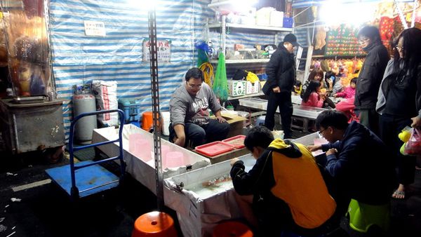 輔大花園夜市|新莊必逛夜市,輔大花園夜市隱藏版美食推薦 @猴屁的異想世界 輔大花園夜市|新莊必逛夜市,輔大花園夜市隱藏版美食推薦 @猴屁的異想世界