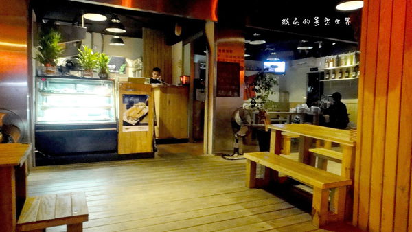 阿國海鮮燒烤小鋪|永和平價美味居酒屋,竟然有賣羊肉爐、鹽烤超大魷魚好吃 @猴屁的異想世界 阿國海鮮燒烤小鋪|永和平價美味居酒屋,竟然有賣羊肉爐、鹽烤超大魷魚好吃 @猴屁的異想世界