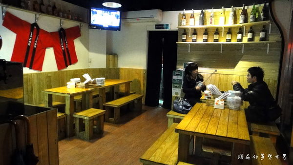 阿國海鮮燒烤小鋪|永和平價美味居酒屋,竟然有賣羊肉爐、鹽烤超大魷魚好吃 @猴屁的異想世界 阿國海鮮燒烤小鋪|永和平價美味居酒屋,竟然有賣羊肉爐、鹽烤超大魷魚好吃 @猴屁的異想世界