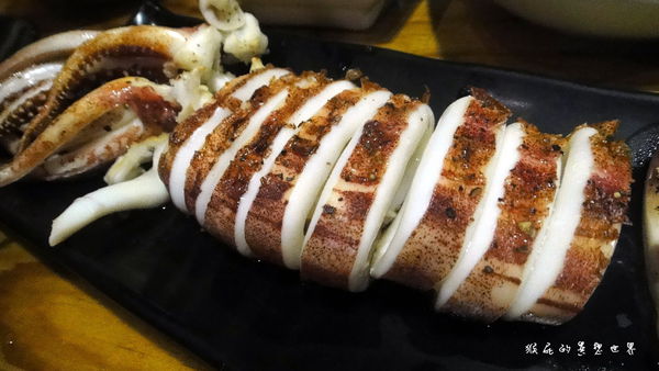 阿國海鮮燒烤小鋪|永和平價美味居酒屋,竟然有賣羊肉爐、鹽烤超大魷魚好吃 @猴屁的異想世界 阿國海鮮燒烤小鋪|永和平價美味居酒屋,竟然有賣羊肉爐、鹽烤超大魷魚好吃 @猴屁的異想世界