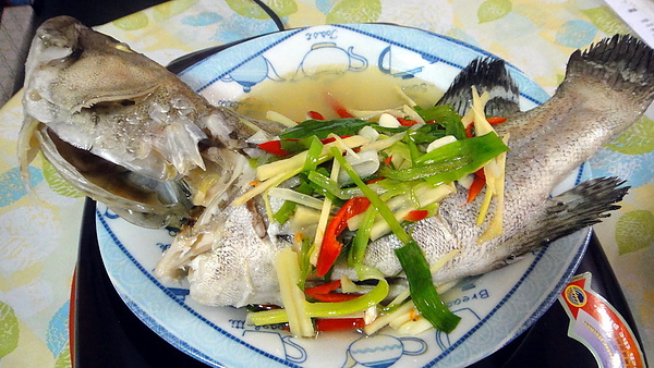 【宅配美食】來自台灣屏東有身分證的鮮活魚！鱻活一號！ @猴屁的異想世界