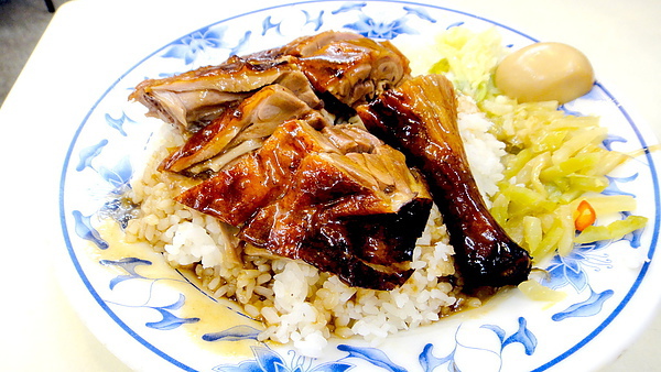 香城燒臘小館|新莊超厲害港式燒臘,化皮燒肉必點,輔大周邊超人氣排隊美食 @猴屁的異想世界 香城燒臘小館|新莊超厲害港式燒臘,化皮燒肉必點,輔大周邊超人氣排隊美食 @猴屁的異想世界