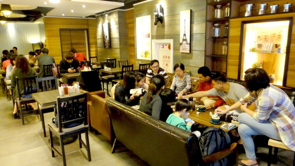 Tutti Cafe圖比咖啡|台北早午餐推薦,生意超好,拿鐵有可愛兔兔拉花 @猴屁的異想世界 Tutti Cafe圖比咖啡|台北早午餐推薦,生意超好,拿鐵有可愛兔兔拉花 @猴屁的異想世界
