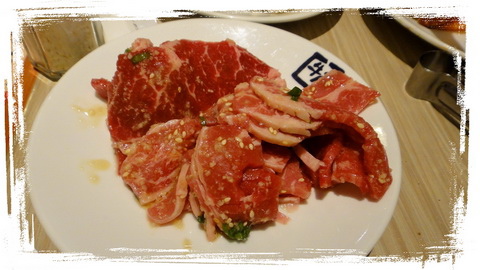 牛角日式炭火燒肉板橋店|日本人氣燒肉吃到飽,有單點品質、沙瓦啤酒無限暢飲 @猴屁的異想世界 牛角日式炭火燒肉板橋店|日本人氣燒肉吃到飽,有單點品質、沙瓦啤酒無限暢飲 @猴屁的異想世界