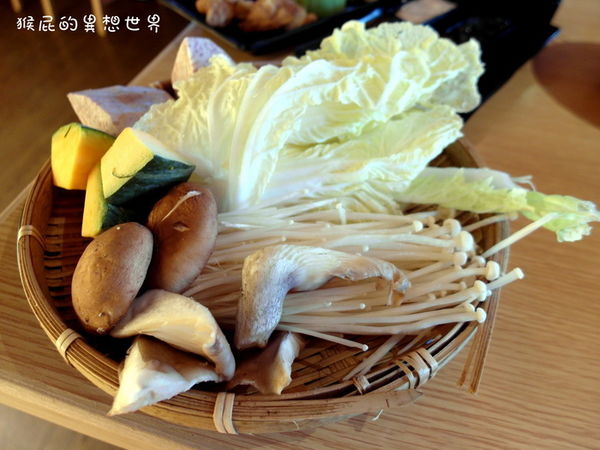 麻辣一村|台北火鍋吃到飽,食材高檔有帝王蟹吃到飽 @猴屁的異想世界 麻辣一村|台北火鍋吃到飽,食材高檔有帝王蟹吃到飽 @猴屁的異想世界