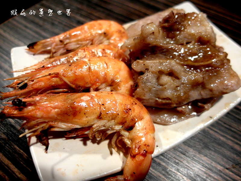 燒肉眾燒烤吃到飽|中和燒肉吃到飽,宵夜場499免費升級599,近環球購物中心 @猴屁的異想世界 【新北中永和】燒肉眾燒烤吃到飽!食材不錯!近中和環球影城!宵夜場499免費升級599!(近環球購物中心)