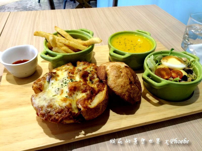【知戶酒食】逢甲居酒屋推薦,當月壽星特製生魚片蛋糕超驚喜,營業到半夜一點 @猴屁的異想世界 【台中美食】Hotel Se7en 新開幕!Buddy Butty早午餐好吃!逢甲新旅店!超時尚歐式英國風味!(已歇業)