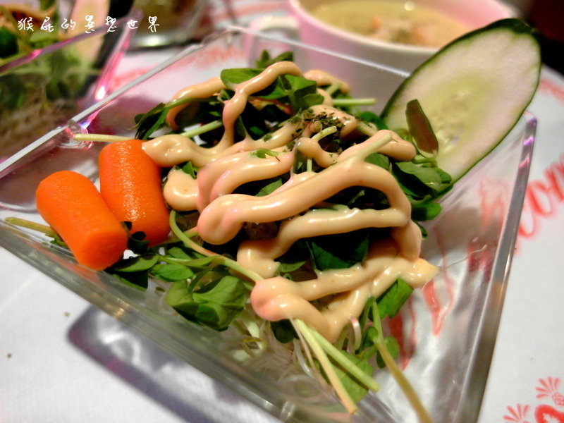 水牛城美式碳烤牛排|台北牛排推薦,50盎司巨無霸頂級牛排超浮誇,變身復仇者聯盟一起吃美食 @猴屁的異想世界 水牛城美式碳烤牛排|台北牛排推薦,50盎司巨無霸頂級牛排超浮誇,變身復仇者聯盟一起吃美食 @猴屁的異想世界