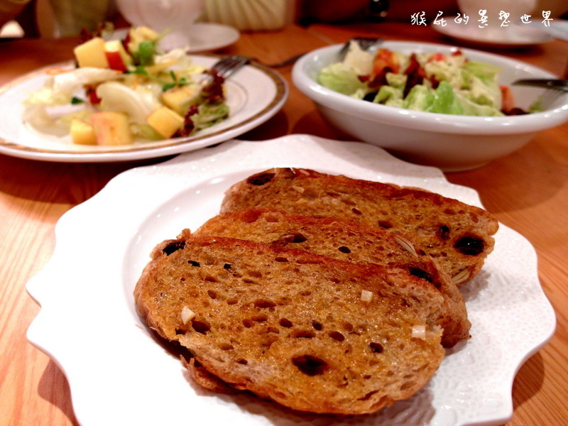 Focus Kitchen肯恩廚房|台北永康街美式餐廳,有漢堡、早午餐、披薩、義大利麵,適合聚餐 @猴屁的異想世界 Focus Kitchen肯恩廚房|台北永康街美式餐廳,有漢堡、早午餐、披薩、義大利麵,適合聚餐 @猴屁的異想世界