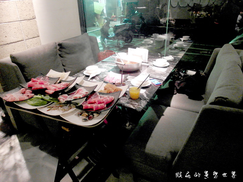 辛殿麻辣鍋|台北火鍋吃到飽,精緻鴛鴦鍋頂級食材,環境優、好吃的麻辣火鍋 @猴屁的異想世界 辛殿麻辣鍋|台北火鍋吃到飽,精緻鴛鴦鍋頂級食材,環境優、好吃的麻辣火鍋 @猴屁的異想世界