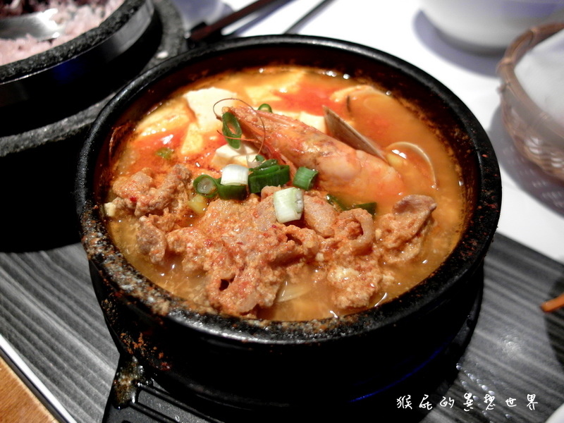 涓豆腐韓式料理中山店|台北中山美食推薦!韓國人氣嫩豆腐煲專門店,小菜吃到飽還有包廂壽星優惠 @猴屁的異想世界 涓豆腐韓式料理中山店|台北中山美食推薦!韓國人氣嫩豆腐煲專門店,小菜吃到飽還有包廂壽星優惠 @猴屁的異想世界