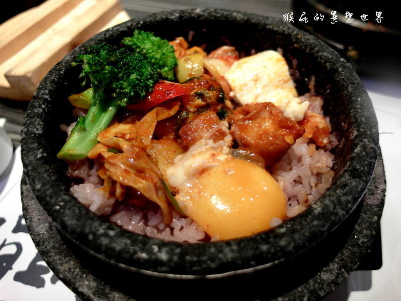 涓豆腐韓式料理中山店|台北中山美食推薦!韓國人氣嫩豆腐煲專門店,小菜吃到飽還有包廂壽星優惠 @猴屁的異想世界 涓豆腐韓式料理中山店|台北中山美食推薦!韓國人氣嫩豆腐煲專門店,小菜吃到飽還有包廂壽星優惠 @猴屁的異想世界