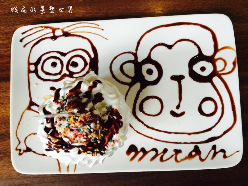 Cafe Muah|台中美食推薦,創意塗鴉美味鬆餅,工業風咖啡廳,環境優不限時 @猴屁的異想世界 Cafe Muah|台中美食推薦,創意塗鴉美味鬆餅,工業風咖啡廳,環境優不限時 @猴屁的異想世界
