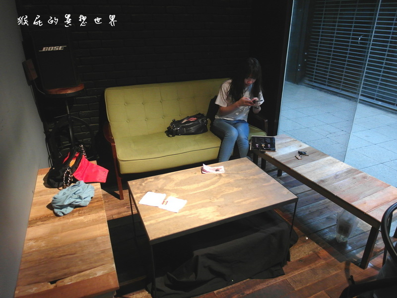 Guru House |台北西門町隱藏版巷弄美食,超可愛平價鐵鍋蛋餅,超美味終極宿醉三明治 @猴屁的異想世界 Guru House |台北西門町隱藏版巷弄美食,超可愛平價鐵鍋蛋餅,超美味終極宿醉三明治 @猴屁的異想世界