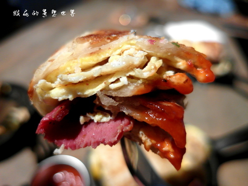 Guru House |台北西門町隱藏版巷弄美食,超可愛平價鐵鍋蛋餅,超美味終極宿醉三明治 @猴屁的異想世界 Guru House |台北西門町隱藏版巷弄美食,超可愛平價鐵鍋蛋餅,超美味終極宿醉三明治 @猴屁的異想世界