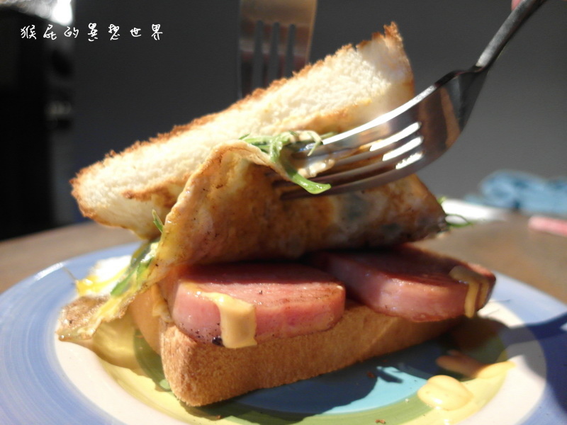 Guru House |台北西門町隱藏版巷弄美食,超可愛平價鐵鍋蛋餅,超美味終極宿醉三明治 @猴屁的異想世界 Guru House |台北西門町隱藏版巷弄美食,超可愛平價鐵鍋蛋餅,超美味終極宿醉三明治 @猴屁的異想世界