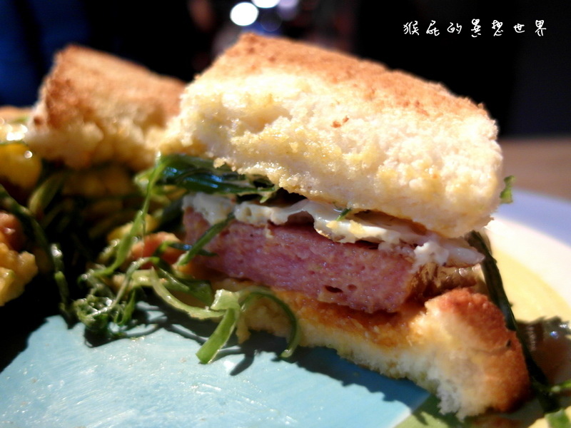 Guru House |台北西門町隱藏版巷弄美食,超可愛平價鐵鍋蛋餅,超美味終極宿醉三明治 @猴屁的異想世界 Guru House |台北西門町隱藏版巷弄美食,超可愛平價鐵鍋蛋餅,超美味終極宿醉三明治 @猴屁的異想世界