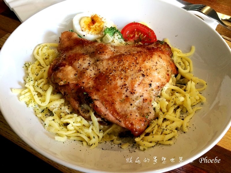 八日八|台中一中街美食,隱藏版巷弄美食餐廳,雞腿排很大塊,近中友百貨 @猴屁的異想世界 【台中美食】一中街周邊美食8日8(八日八)!台中巷弄美食餐廳!近中友百貨、中國醫藥學院!