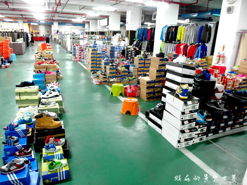 新北板橋特賣會|La New萬雙鞋款拍賣990元起,買2送1再送好禮!Nike、PUMA等品牌超殺優惠 @猴屁的異想世界 新北板橋特賣會|La New萬雙鞋款拍賣990元起,買2送1再送好禮!Nike、PUMA等品牌超殺優惠 @猴屁的異想世界