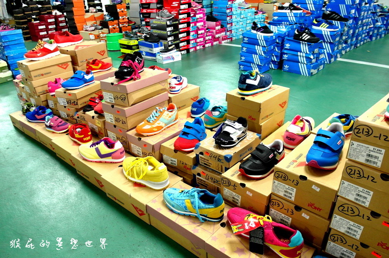 新北板橋特賣會|La New萬雙鞋款拍賣990元起,買2送1再送好禮!Nike、PUMA等品牌超殺優惠 @猴屁的異想世界 新北板橋特賣會|La New萬雙鞋款拍賣990元起,買2送1再送好禮!Nike、PUMA等品牌超殺優惠 @猴屁的異想世界