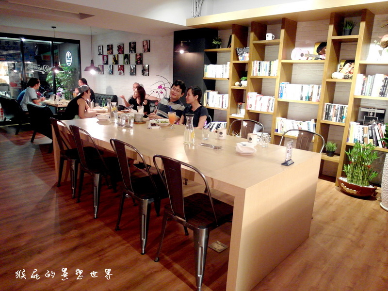 Dreamer38 夢想家的咖啡廳|台北聚餐推薦,白天咖啡廳,晚上變身運動酒吧,有球賽轉播 @猴屁的異想世界 Dreamer38 夢想家的咖啡廳|台北聚餐推薦,白天咖啡廳,晚上變身運動酒吧,有球賽轉播 @猴屁的異想世界