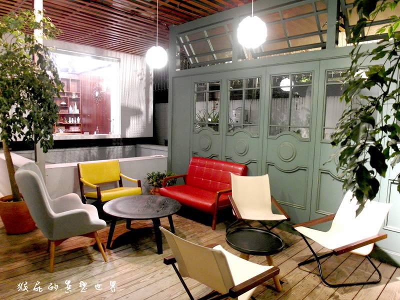Longtimeago Cafe文創互動咖啡館|台北東區咖啡館,超可愛小小兵、大眼仔、奇奇蒂蒂拉花咖啡 @猴屁的異想世界 Longtimeago Cafe文創互動咖啡館|台北東區咖啡館,超可愛小小兵、大眼仔、奇奇蒂蒂拉花咖啡 @猴屁的異想世界