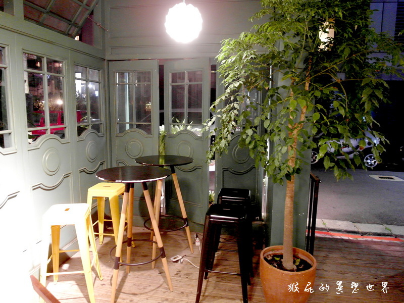 Longtimeago Cafe文創互動咖啡館|台北東區咖啡館,超可愛小小兵、大眼仔、奇奇蒂蒂拉花咖啡 @猴屁的異想世界 Longtimeago Cafe文創互動咖啡館|台北東區咖啡館,超可愛小小兵、大眼仔、奇奇蒂蒂拉花咖啡 @猴屁的異想世界