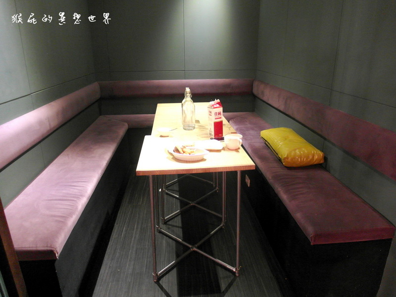 Longtimeago Cafe文創互動咖啡館|台北東區咖啡館,超可愛小小兵、大眼仔、奇奇蒂蒂拉花咖啡 @猴屁的異想世界 Longtimeago Cafe文創互動咖啡館|台北東區咖啡館,超可愛小小兵、大眼仔、奇奇蒂蒂拉花咖啡 @猴屁的異想世界