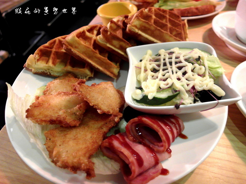 Longtimeago Cafe文創互動咖啡館|台北東區咖啡館,超可愛小小兵、大眼仔、奇奇蒂蒂拉花咖啡 @猴屁的異想世界 Longtimeago Cafe文創互動咖啡館|台北東區咖啡館,超可愛小小兵、大眼仔、奇奇蒂蒂拉花咖啡 @猴屁的異想世界