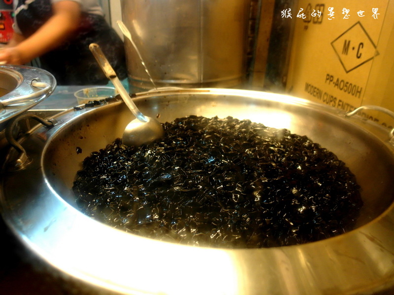陳三鼎黑糖青蛙撞奶創始店|台北公館最誇張的排隊飲料店,無時無刻都有人在排隊 @猴屁的異想世界 陳三鼎黑糖青蛙撞奶創始店|台北公館最誇張的排隊飲料店,無時無刻都有人在排隊 @猴屁的異想世界