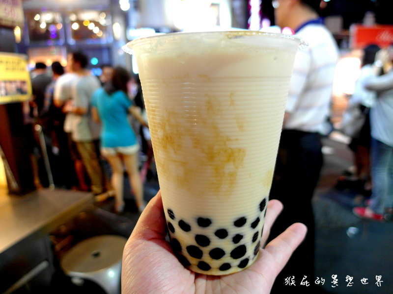 陳三鼎黑糖青蛙撞奶創始店|台北公館最誇張的排隊飲料店,無時無刻都有人在排隊 @猴屁的異想世界 陳三鼎黑糖青蛙撞奶創始店|台北公館最誇張的排隊飲料店,無時無刻都有人在排隊 @猴屁的異想世界