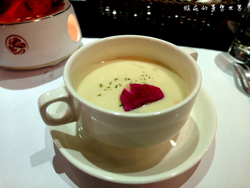 Madam Rose 玫瑰夫人|台中大遠百餐廳,低調奢華的貴婦下午茶,環境優、適合聚餐慶生 @猴屁的異想世界 Madam Rose 玫瑰夫人|台中大遠百餐廳,低調奢華的貴婦下午茶,環境優、適合聚餐慶生 @猴屁的異想世界