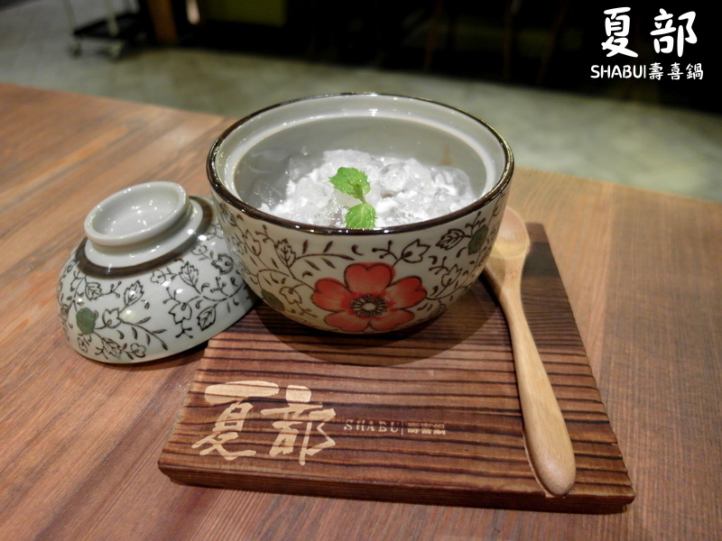 夏部SHABU壽喜鍋吃到飽|懷舊復古風壽喜燒,還有泡菜鍋、牛奶鍋、麻辣鍋等多種選擇 @猴屁的異想世界 夏部SHABU壽喜鍋吃到飽|懷舊復古風壽喜燒,還有泡菜鍋、牛奶鍋、麻辣鍋等多種選擇 @猴屁的異想世界