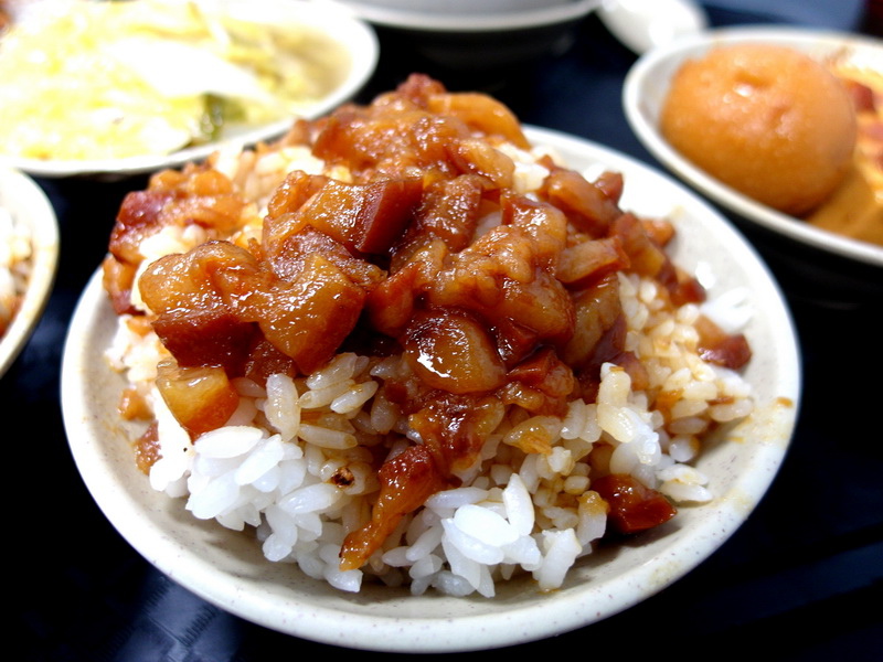 今大魯肉飯|三重在地人激推的滷肉飯,食尚玩家推薦的排隊隱藏版美食 @猴屁的異想世界 今大魯肉飯|三重在地人激推的滷肉飯,食尚玩家推薦的排隊隱藏版美食 @猴屁的異想世界