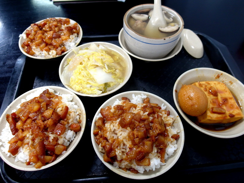 今大魯肉飯|三重在地人激推的滷肉飯,食尚玩家推薦的排隊隱藏版美食 @猴屁的異想世界 今大魯肉飯|三重在地人激推的滷肉飯,食尚玩家推薦的排隊隱藏版美食 @猴屁的異想世界