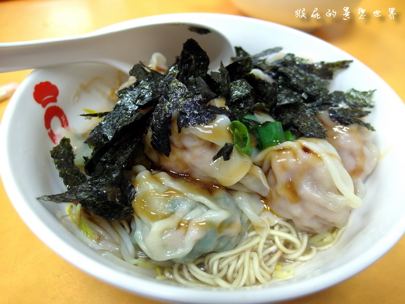 玉口香扁食園|三重龍門路上超好吃扁食,紅油炒手麵和扁食湯料多實在 @猴屁的異想世界 玉口香扁食園|三重龍門路上超好吃扁食,紅油炒手麵和扁食湯料多實在 @猴屁的異想世界