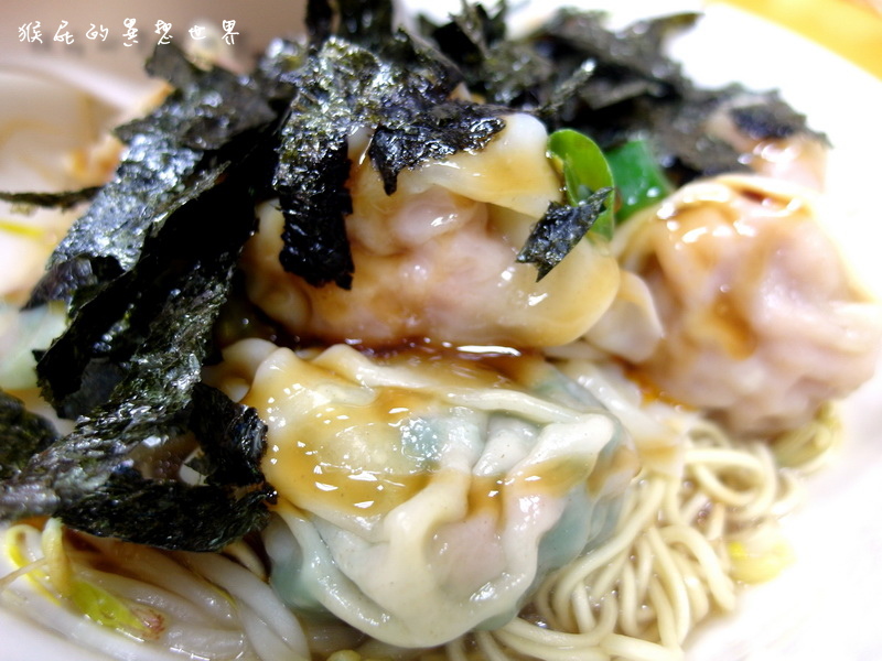 玉口香扁食園|三重龍門路上超好吃扁食,紅油炒手麵和扁食湯料多實在 @猴屁的異想世界 玉口香扁食園|三重龍門路上超好吃扁食,紅油炒手麵和扁食湯料多實在 @猴屁的異想世界