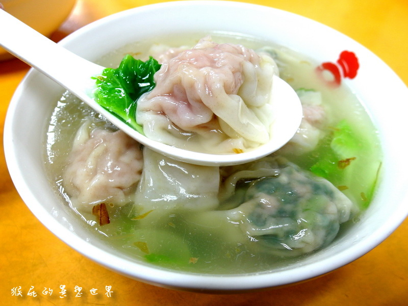 玉口香扁食園|三重龍門路上超好吃扁食,紅油炒手麵和扁食湯料多實在 @猴屁的異想世界 【新北三重】三重超好吃扁食-玉口香扁食園!龍門路上超好吃紅油炒手麵和扁食湯料多實在(三重美食)