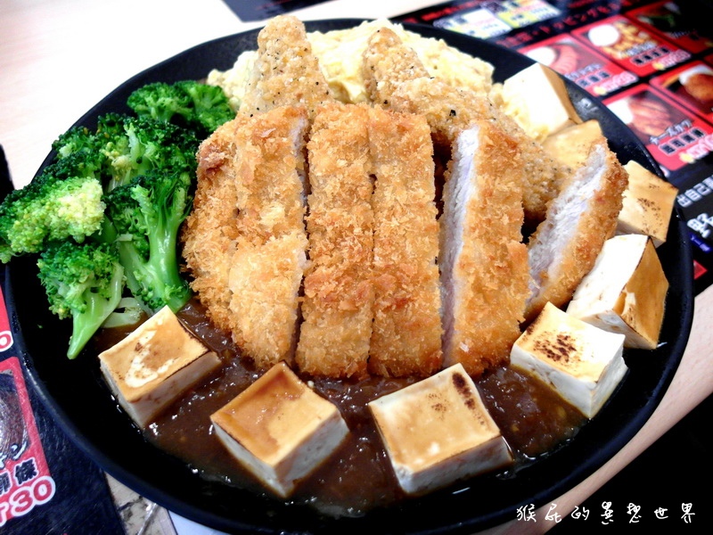野島家咖哩屋|台中平價大份量咖哩飯,客製化自己搭配咖哩飯配料好吃又好玩 @猴屁的異想世界 【台中美食】超平價大份量野島家咖哩屋!客製化自己搭配咖哩飯配料好吃又好玩!近台中SOGO!(中美店)