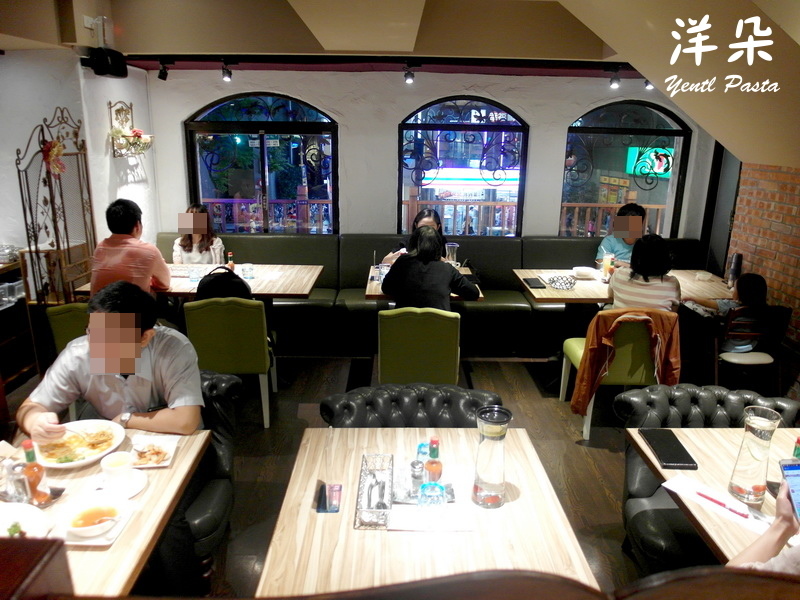 洋朵義式廚房|中和好吃義大利麵餐廳,蛋黃哥破蛋秀超誘人,近捷運永安市場站 @猴屁的異想世界 洋朵義式廚房|中和好吃義大利麵餐廳,蛋黃哥破蛋秀超誘人,近捷運永安市場站 @猴屁的異想世界