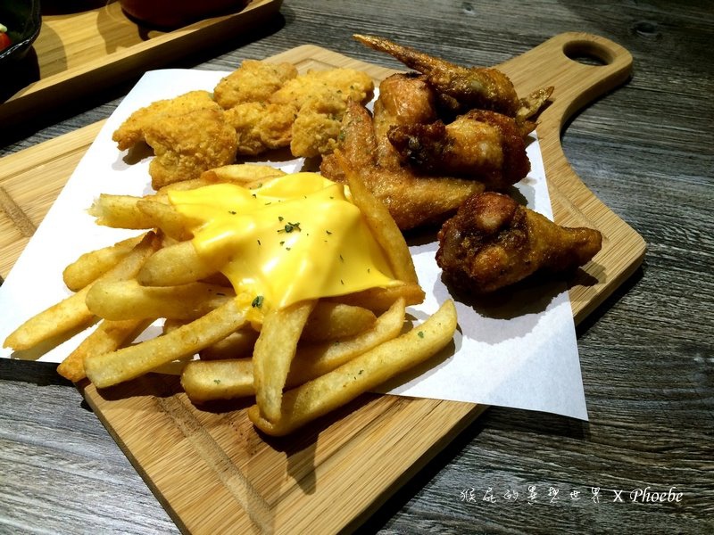 夏爾Shire美式餐廳|台中牛排推薦,24盎司牛排好威,中科隱藏版美食,有Wifi、不收服務費 @猴屁的異想世界 夏爾Shire美式餐廳|台中牛排推薦,24盎司牛排好威,中科隱藏版美食,有Wifi、不收服務費 @猴屁的異想世界