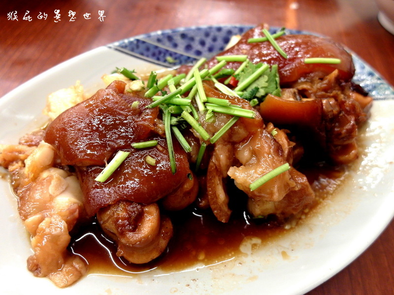 許家莊魯肉飯|中和超厲害魯肉飯,還有充滿膠質的豬腳,在莒光路、有停車場 @猴屁的異想世界 【新北中和】又肥又Q豬腳好好吃之許家莊魯肉飯!中和小吃、中和美食!(莒光路、有停車場)