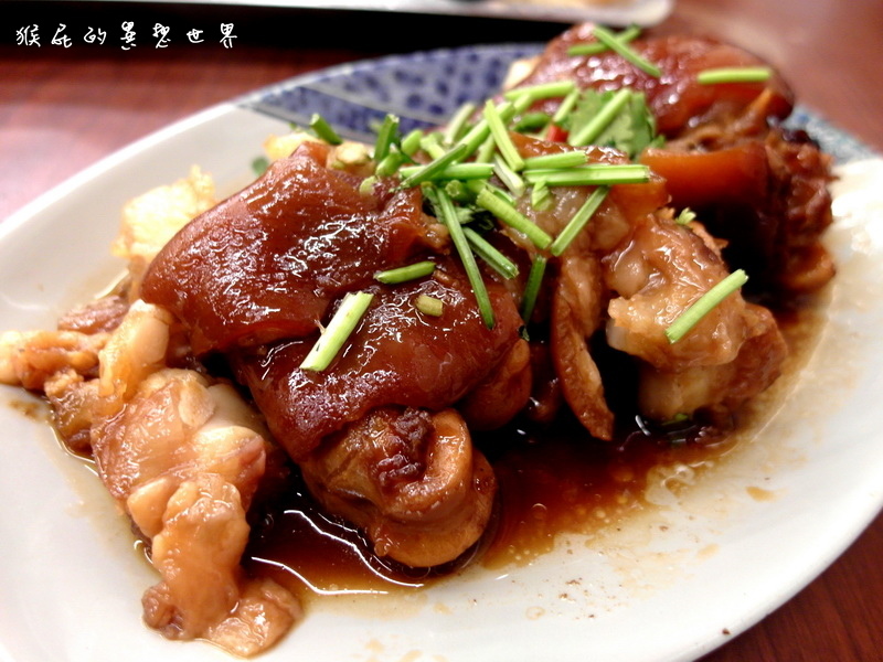 許家莊魯肉飯|中和超厲害魯肉飯,還有充滿膠質的豬腳,在莒光路、有停車場 @猴屁的異想世界 許家莊魯肉飯|中和超厲害魯肉飯,還有充滿膠質的豬腳,在莒光路、有停車場 @猴屁的異想世界