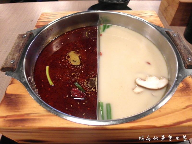 麻辣一村|台北火鍋吃到飽,麻辣鍋牛奶鍋湯頭都很讚,松阪豬跟和牛晚餐假日提供 @猴屁的異想世界 麻辣一村|台北火鍋吃到飽,麻辣鍋牛奶鍋湯頭都很讚,松阪豬跟和牛晚餐假日提供 @猴屁的異想世界