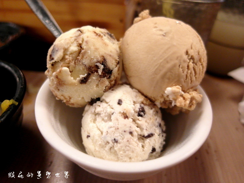 麻辣一村|台北火鍋吃到飽,麻辣鍋牛奶鍋湯頭都很讚,松阪豬跟和牛晚餐假日提供 @猴屁的異想世界 麻辣一村|台北火鍋吃到飽,麻辣鍋牛奶鍋湯頭都很讚,松阪豬跟和牛晚餐假日提供 @猴屁的異想世界