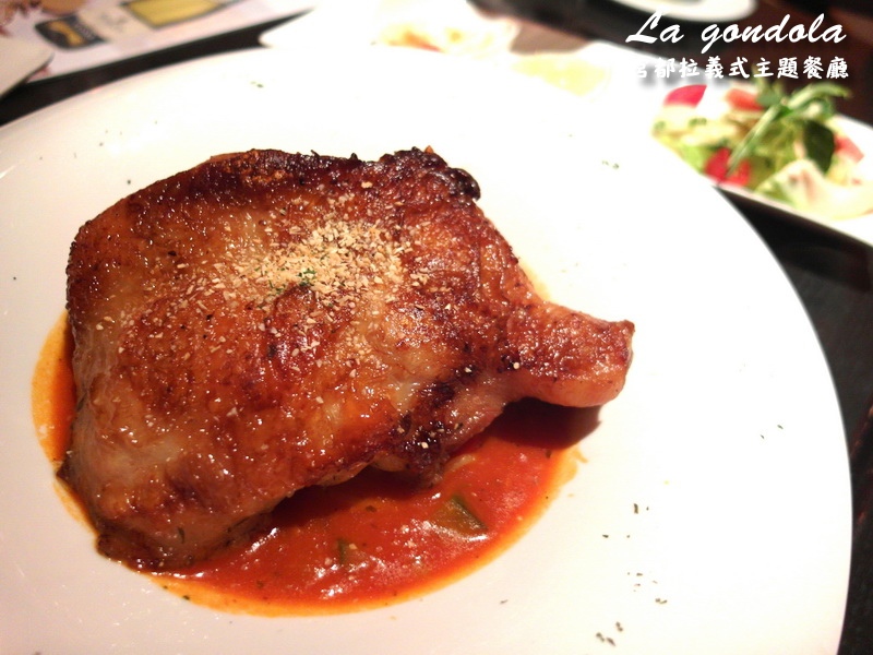 【台北東區美食】宮都拉義式主題餐廳,超浮誇夜店風包廂!聚餐慶生壽星送蛋糕或酒 @猴屁的異想世界 【台北東區美食】宮都拉義式主題餐廳,超浮誇夜店風包廂!聚餐慶生壽星送蛋糕或酒 @猴屁的異想世界