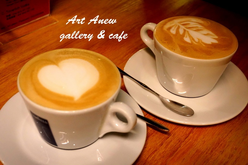 Art Anew gallery&#038;cafe｜台中不限時咖啡廳，營業到半夜2點，精誠商圈巷弄優質咖啡廳，不趕人有插座，適合朋友聚會聊天 @猴屁的異想世界