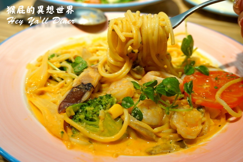 荷亞輕食館輔大店|新莊輔大周邊美食CP值超高義大利麵、披薩、漢堡,套餐飲料無限暢飲 @猴屁的異想世界 荷亞輕食館輔大店|新莊輔大周邊美食CP值超高義大利麵、披薩、漢堡,套餐飲料無限暢飲 @猴屁的異想世界