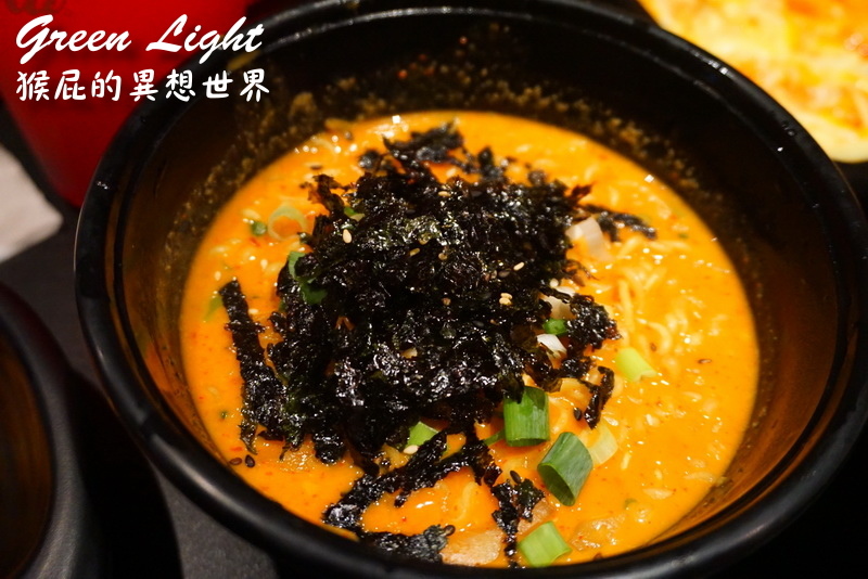 Green Light韓式炸雞吃到飽|台北東區吃到飽,炸雞、韓式泡麵、年糕、韓式拌飯等通通吃到飽 @猴屁的異想世界 Green Light韓式炸雞吃到飽|台北東區吃到飽,炸雞、韓式泡麵、年糕、韓式拌飯等通通吃到飽 @猴屁的異想世界