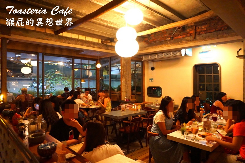 吐司利亞三號敦南店|台北東區烤起司帕尼尼專賣店,營業到凌晨宵夜好選擇,近捷運忠孝敦化站 @猴屁的異想世界 吐司利亞三號敦南店|台北東區烤起司帕尼尼專賣店,營業到凌晨宵夜好選擇,近捷運忠孝敦化站 @猴屁的異想世界